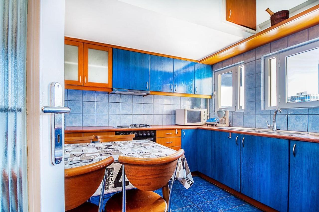 Spacious Flat Near Ampelokipoi Metro Station Атина Екстериор снимка